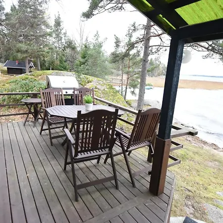 Pieni Merenrantamokki 38m² 나우보