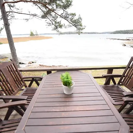 Pieni Merenrantamokki 38m² Nauvo