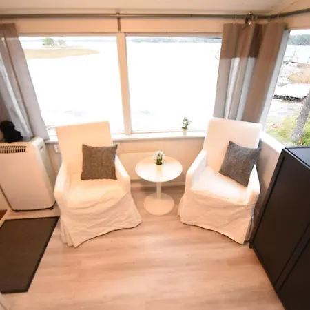 Pieni Merenrantamokki 38m² * 나우보
